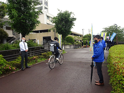 藤枝西高等学校前にて『春の全国交通安全運動』2