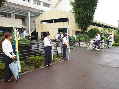 藤枝西高等学校前にて『秋の全国交通安全運動』2