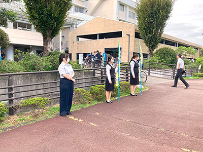 藤枝西高等学校前の通学路